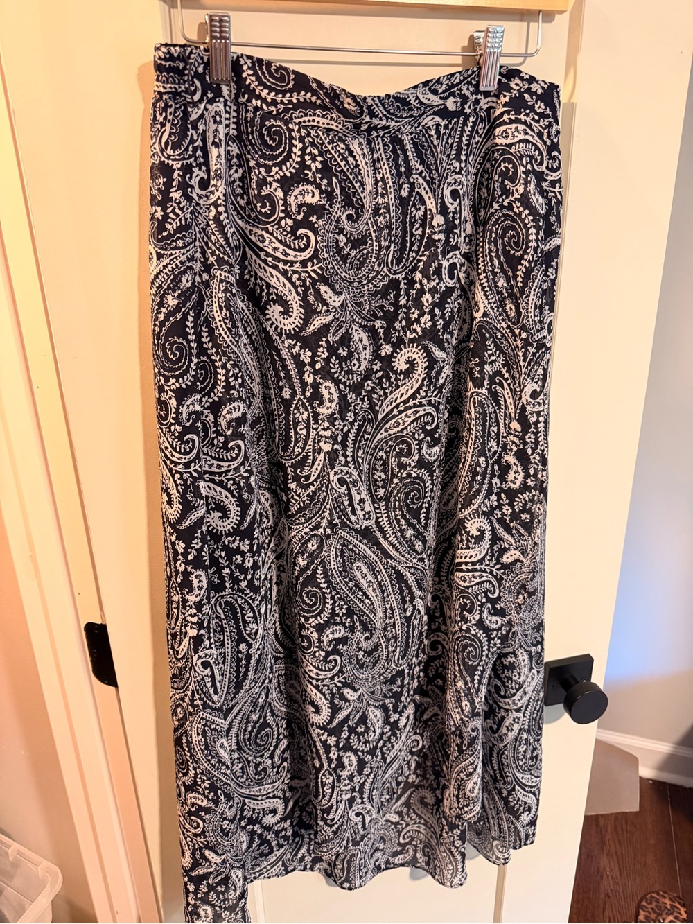 Roz & Ali Black and White Paisley Maxi Skirt